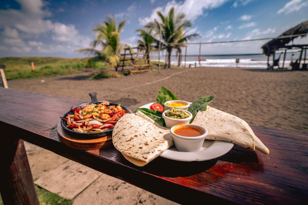 The Driftwood Surfer Beachfront Hostel / Restaurant / Bar, El Paredon El Paredon Buena Vista Exterior photo
